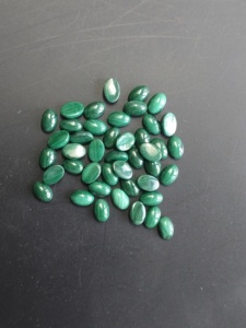 Malaquita Natural, Cabochones Ovalados de 6x4MM, Piedras Preciosas Sueltas para Joyería - Product Image 1