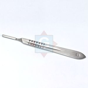 Cuchilla Quirúrgica Manual de Acero Inoxidable de Alta Calidad con Mango Gris y Hojas Reutilizables, Herramienta Quirúrgica - Product Image 1