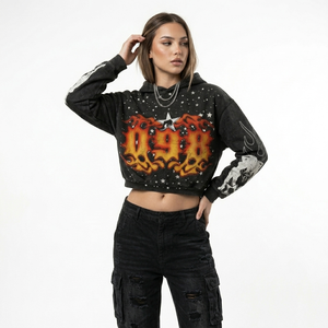 Conjunto de dos piezas de ropa urbana para mujer, top corto negro tipo halter y pantalones jogger de pierna ancha con estampado de llamas y gráfico de Nueva York, estilo urbano. - Product Image 6