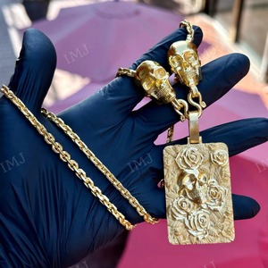 Colgante de Plata 925 con Calavera de Motero y Etiqueta Militar, Joyería Personalizada, Colgante de Calavera y Rosas, Colgante con Encanto Personalizado para Él - Product Image 3