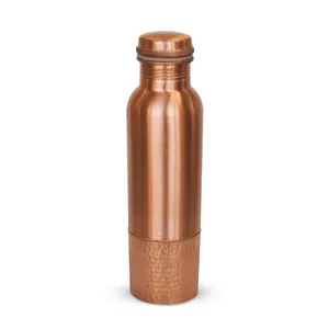 Elegante Botella de Cobre de Diseño con Acabado Brillante, Perfecta para un Estilo de Vida Moderno, Hidratación Saludable y Opción de Regalo Premium - Product Image 1