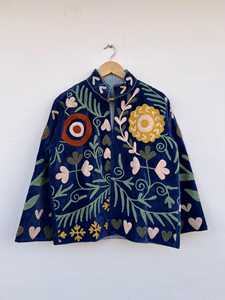 Chaqueta Bomber de Terciopelo Bordada con Diseño Suzani |   Diseño Floral Bohemio |   Abrigo de Punto Transpirable para Invierno |   Regalo para Ella |   Ropa Festiva - Product Image 2