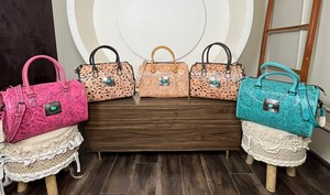OEM ODM Personalized Handcrafted <b>Genuine</b> Cow Leather Large Speedy Bag With Turquoise Concho Floral Pattern Crossbody Duffle Bag - Product Image 4