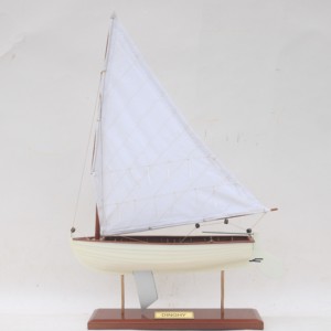 Barco de pesca americano de madera hecho a mano por DINHY, pintado de blanco - Product Image 1