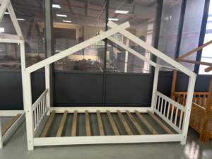 Estructura de cama individual de madera maciza de pino con diseño moderno de casa de árbol con almacenamiento para escuela, hotel o villa, dormitorios, cama para niños - Product Image 3