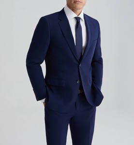 Costume bleu marine classique deux pièces de haute qualité, fabriqué au Pakistan, couleur personnalisable, élégant, pour affaires, par un créateur de mode. - Product Image 4