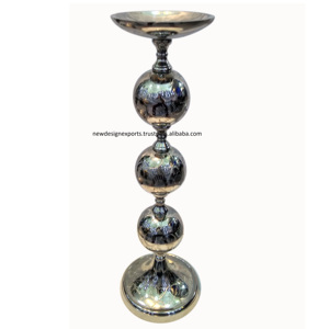 Bougeoir petite taille à trois boules, 1 pièce, porte-bougie et pilier, avec travail à la main, gravure d'ulmao, processeur japonais - Product Image 1