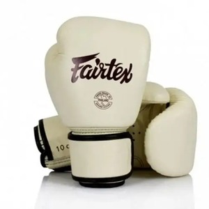 Guantes de Boxeo Fairtex de Cuero con Diseño Personalizado, OEM de Alta Calidad, Ajustables, para Entrenamiento Profesional de MMA, con Cordones, para Exteriores - Product Image 3