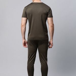 Conjunto deportivo de verano para hombre hecho a medida en EE. UU., camiseta y pantalones, ligero, transpirable, para gimnasio, deporte, fitness, informal y elegante. - Product Image 2