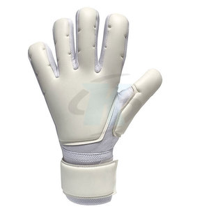 Guantes de portero deportivos avanzados diseñados para un control máximo del balón, absorción de impactos, ajuste cómodo y uso duradero. - Product Image 3