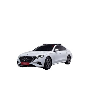 Mercedes-Benz Classe E E200 Avantgarde 2024, 32 752 km, boîte automatique, conduite à gauche, caméra de recul, toit ouvrant panoramique, LED - Product Image 1