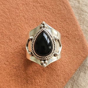 แหวนหินออนิกซ์สีดำทรงลูกแพร์ทำมือ เครื่องประดับเงินแท้ 925 - Product Image 5