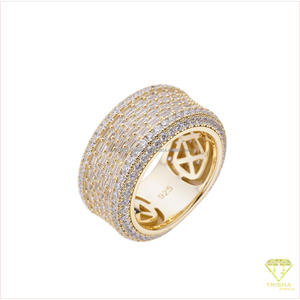 Bague de déclaration de luxe en argent sterling 925 avec diamant Moissanite, design scintillant multi-rangs pour les grossistes et détaillants de bijoux - Product Image 4