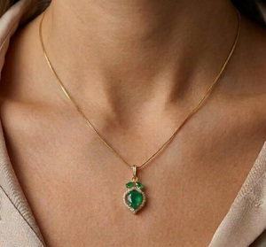 Collar con Colgante de Esmeralda en Forma de Lágrima con Halo, Chapado en Oro de 18K, Certificado por IGI, con Diamantes Naturales, Regalo para Ella - Product Image 1