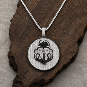 Collar con Colgante de Gorila Personalizado Estilo Hip Hop, con Incrustaciones de Moissanita VVS, Joyería Plateada con Incrustaciones - Product Image 2