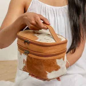 Caja de maquillaje, organizador de cosméticos personalizado de estilo Vintage, regalo de cumpleaños perfecto, regalo de novia, neceser de caramelo, piel de vaca exótica hecha a mano - Product Image 2