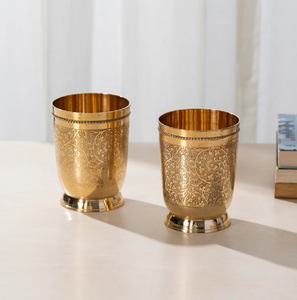 Verres décoratifs en laiton de qualité supérieure, faits à la main, design créatif, pour vin, eau, jus, utilisation en table. - Product Image 4