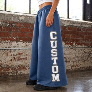 Pantalon de survêtement unisexe tendance en molleton de coton coupe ample avec impression réfléchissante personnalisée style streetwear - Product Image 4