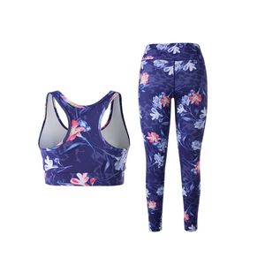 Conjunto de leggings y sujetador deportivo con espalda cruzada y recortes para mujer, soporte medio, transpirable, que absorbe el sudor, ropa deportiva de yoga de secado rápido y elasticidad en cuatro direcciones. - Product Image 3