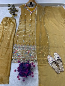 Yellow & Green Silk <b>Embroidered</b> Traditional Indian Wedding Dupatta Set Women's Ethnic <b>Shawl</b> Floral Pattern Spring Summer Wear - Product Image 5