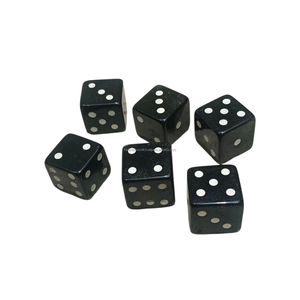 Juego de Dados de Resina Sólida Extra Grandes para Juegos al Aire Libre, Campamento, Actividades en el Patio Trasero y Decoración de Jardín - Product Image 4