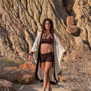 เสื้อคลุมคาร์ดิแกนสไตล์โบโฮ ลายชนเผ่า พร้อมลายบล็อกสีทอง เสื้อผ้าสำหรับงานเทศกาล เสื้อคลุมตัวนอกแบบโบฮีเมียนน้ำหนักเบา - Product Image 4