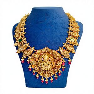 Collier pendentif Lakshmi en or 22 carats, bijoux de temple antiques, mariage indien traditionnel, disponible en OR/ARGENT/BRASS - Product Image 1