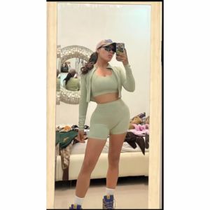 Ensemble de vêtements de sport pour femmes en 3 pièces, short taille haute, soutien-gorge de sport et haut court à manches longues avec fermeture éclair, tenue de gym - Product Image 5