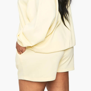 Shorts décontractés et sportifs pour femmes, taille haute, 100 % coton, avec cordon de serrage, logo brodé personnalisé, haute qualité, vente en gros, pas cher - Product Image 3