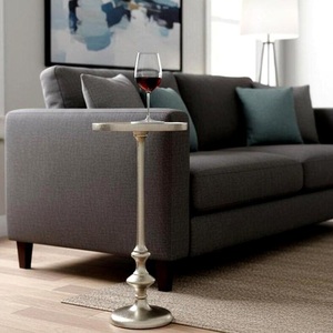 Table de bar élégante et fine sur piétement, finition martelée, plateau rond, base robuste, design gain de place, idéale pour les intérieurs sophistiqués - Product Image 5