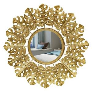 Durabilité luxueuse et artisanale des cadres de miroirs en métal, adaptés aux espaces intérieurs et extérieurs couverts. - Product Image 1