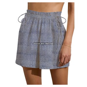 Short en tissu de coton imprimé à la main, avec cordon élastique à nouer à la taille, pour l'été, la plage, le sommeil, ou comme vêtement décontracté pour femme. - Product Image 2