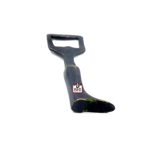 Ouvre-bouteille en laiton Accessoires de bar uniques Ouvre-bouteille en laiton Fixation murale "SHOES" (100mm) - Product Image 4