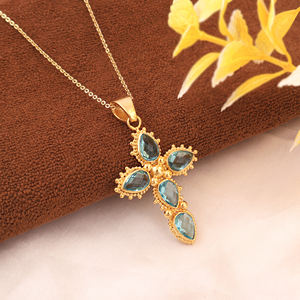 Collar de moda con colgante de cruz de cuarzo azul suizo en forma de pera, collar de latón chapado en oro de 18k, joyería religiosa. - Product Image 5