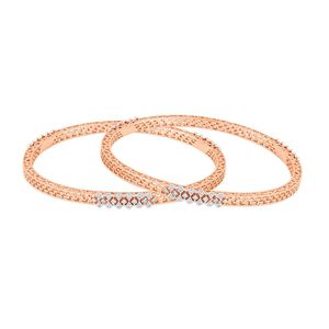 กำไลข้อมือทองคำโรสโกลด์ 14K ประดับเพชรทรงกลมเพาะเลี้ยงลายฉลุ - Product Image 4