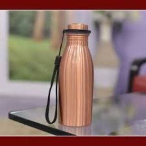 Premium <b>Copper</b> <b>Drinking</b> <b>Bottle</b> With Handle - Product Image 1