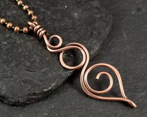 Collar de Cobre Vintage, Joyería Hecha a Mano, Accesorio para Mujeres que Buscan una Moda Única y Elegante - Product Image 1