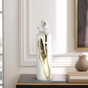 Jarrón de Metal Contemporáneo para Mesa con Diseño de Hojas Doradas Hecho a Mano para Decoración Moderna del Hogar - Product Image 6