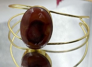 กำไลข้อมือหินเจโอดสีน้ำตาลธรรมชาติทรงรี ชุบทอง ปรับขนาดได้ - Product Image 5
