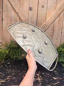 Assiette de service ovale vintage en laiton avec motif écailles de poisson, plat en métal fait main pour la décoration de fête - Product Image 4