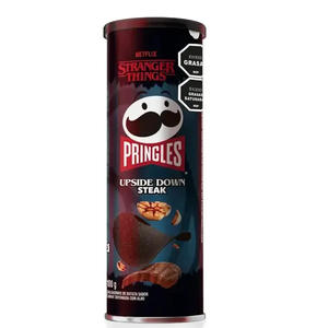 Los Más Vendidos de Stranger Things, Pringles Upside Down Steak, 100g, Sabor a Carne, Papas Fritas Crujientes - Product Image 3