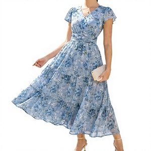 Robe midi en mousseline respirante à imprimé floral bleu clair, col en V, manches courtes, style décontracté et romantique pour l'été - Product Image 4