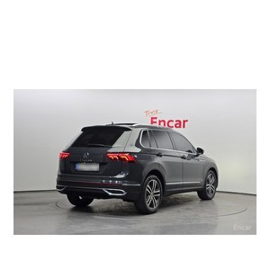 Volkswagen Tiguan 2.0 TDI Prestige 2023, 20,405 km, Diésel, Volante a la Izquierda, Asientos de Cuero, Cámara Trasera - Product Image 2
