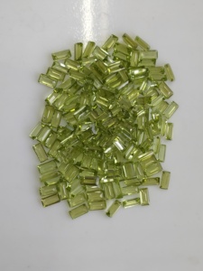 Peridoto Verde Natural, Corte Baguette de 6x3MM, Gema Suelta de la Mejor Calidad para Joyería - Product Image 2