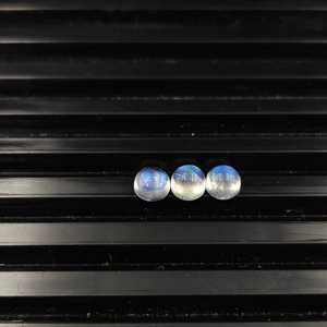 Piedras sueltas de piedra lunar arcoíris redondas tipo cabujón, material natural para la fabricación de joyas de piedra lunar, pedido al por mayor desde India. - Product Image 4