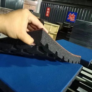 กระเบื้องยางปลอดภัยสำหรับสนามเด็กเล่นในที่อยู่อาศัย - Product Image 1