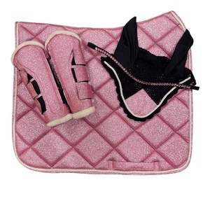 Ensemble de tapis de selle en coton rose pailleté avec protège-oreilles, bonnet et frontale Euro Cavall Industries 50x20x40cm - Product Image 1