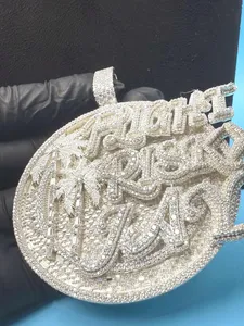 Colgante de Plata de Ley 925 Chapado en Oro Personalizado para Mujer con Moissanita Real de Corte Brillante Redondo de 6.2 Quilates Tishya Diamond - Product Image 4