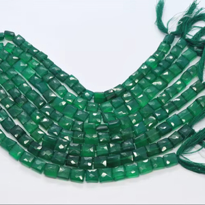 Perles de pierres précieuses en onyx vert naturel facetté, forme chiclet, 7,5-8 mm, perles rectangulaires facettées en onyx vert pour la création de bijoux - Product Image 1