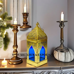 ที่วางเทียนหอมที่สวยงามพร้อมลวดลายโคมไฟที่ซับซ้อนสมบูรณ์แบบเพื่อเพิ่มแสงสว่างให้กับโต๊ะอาหารเย็นรอมฎอนอี๊ดงานพิเศษ - Product Image 1